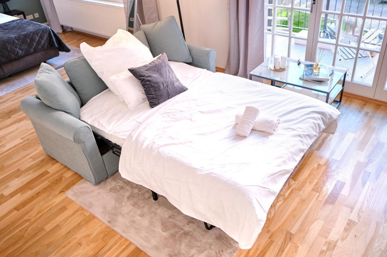 ניאוס Historisches Deluxe Apartment Im Marianum מראה חיצוני תמונה