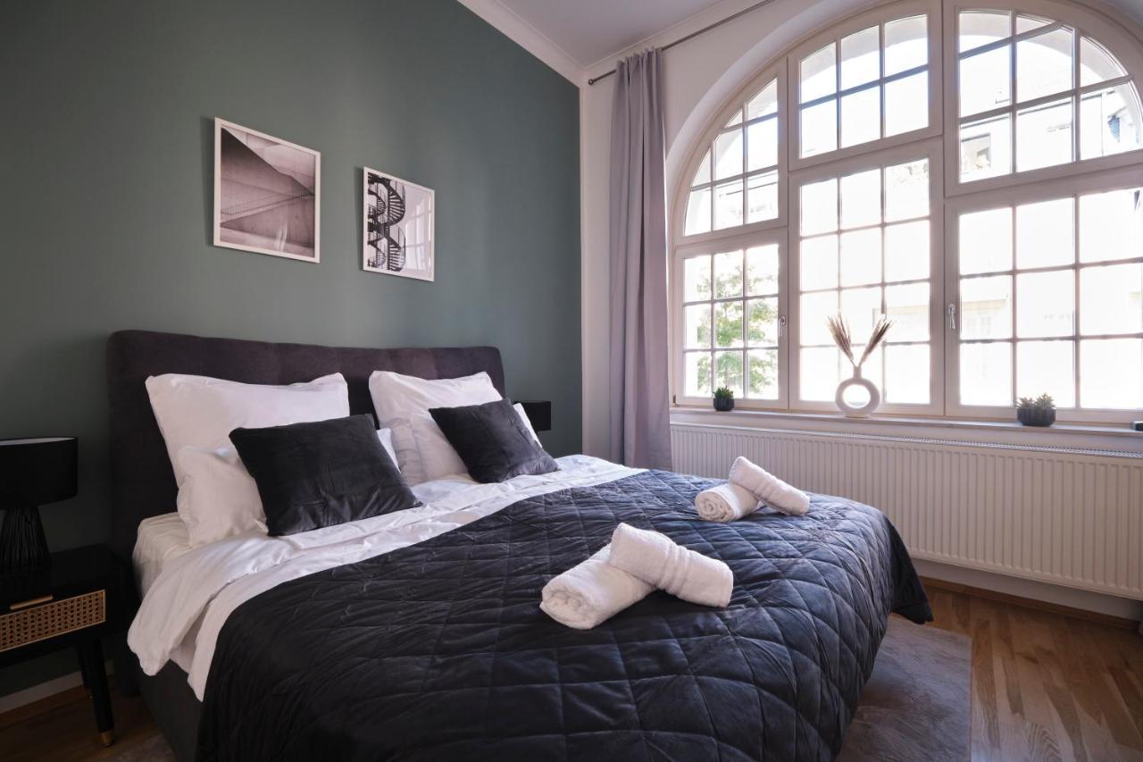 ניאוס Historisches Deluxe Apartment Im Marianum מראה חיצוני תמונה