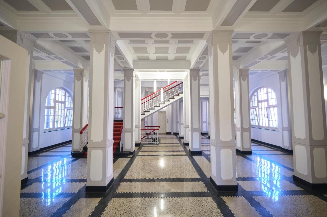 ניאוס Historisches Deluxe Apartment Im Marianum מראה חיצוני תמונה