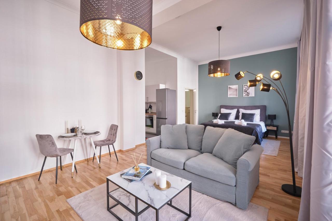 ניאוס Historisches Deluxe Apartment Im Marianum מראה חיצוני תמונה