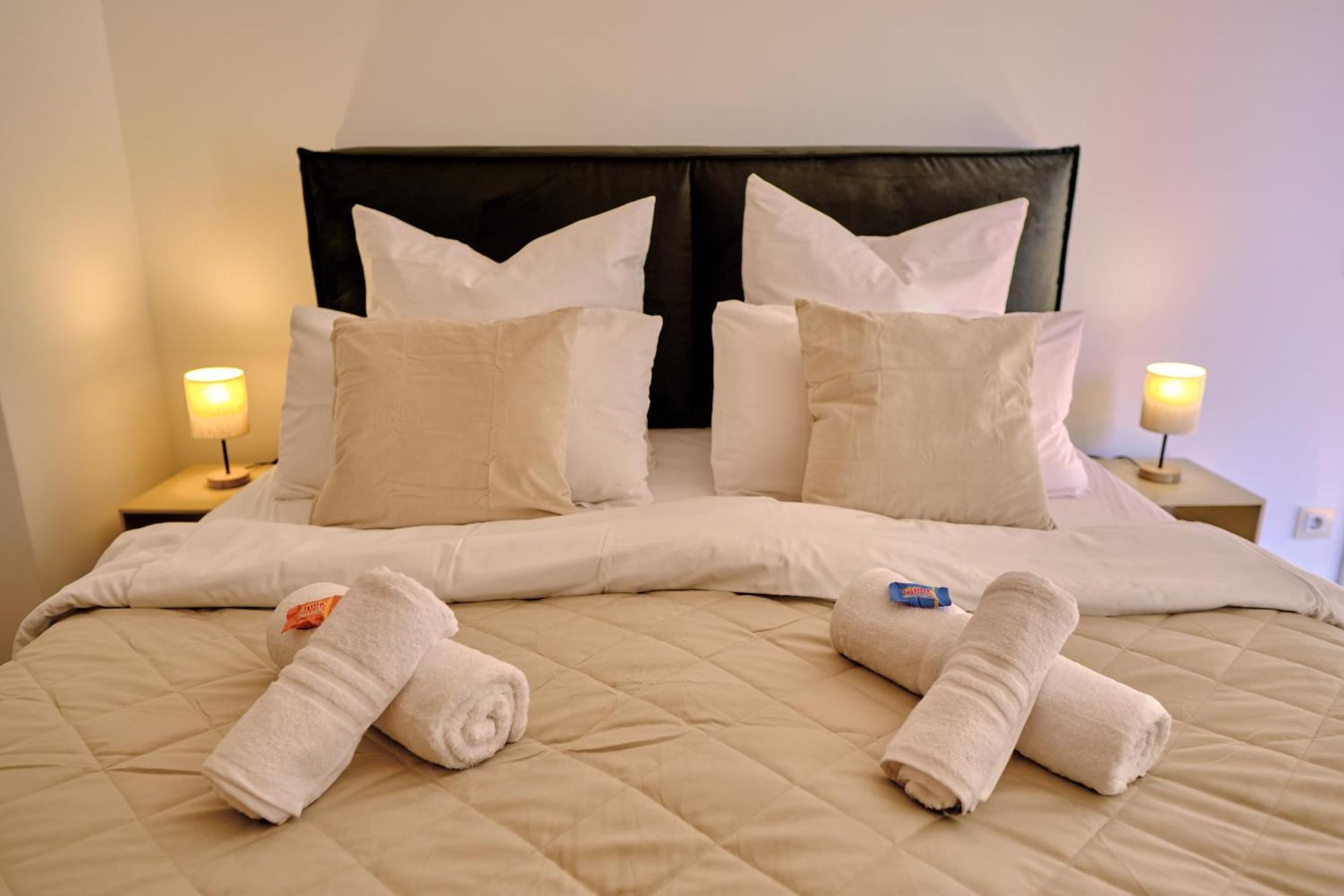 ניאוס Historisches Deluxe Apartment Im Marianum חדר תמונה