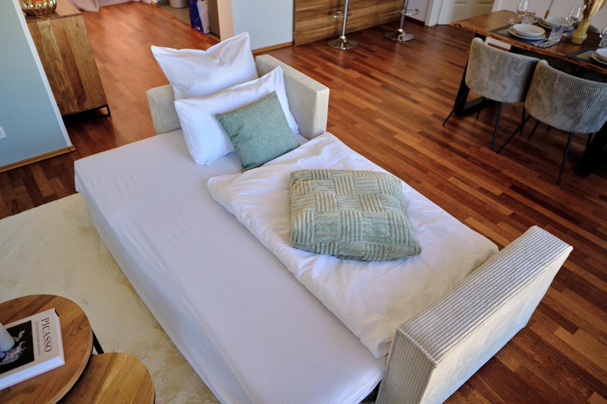 ניאוס Historisches Deluxe Apartment Im Marianum חדר תמונה