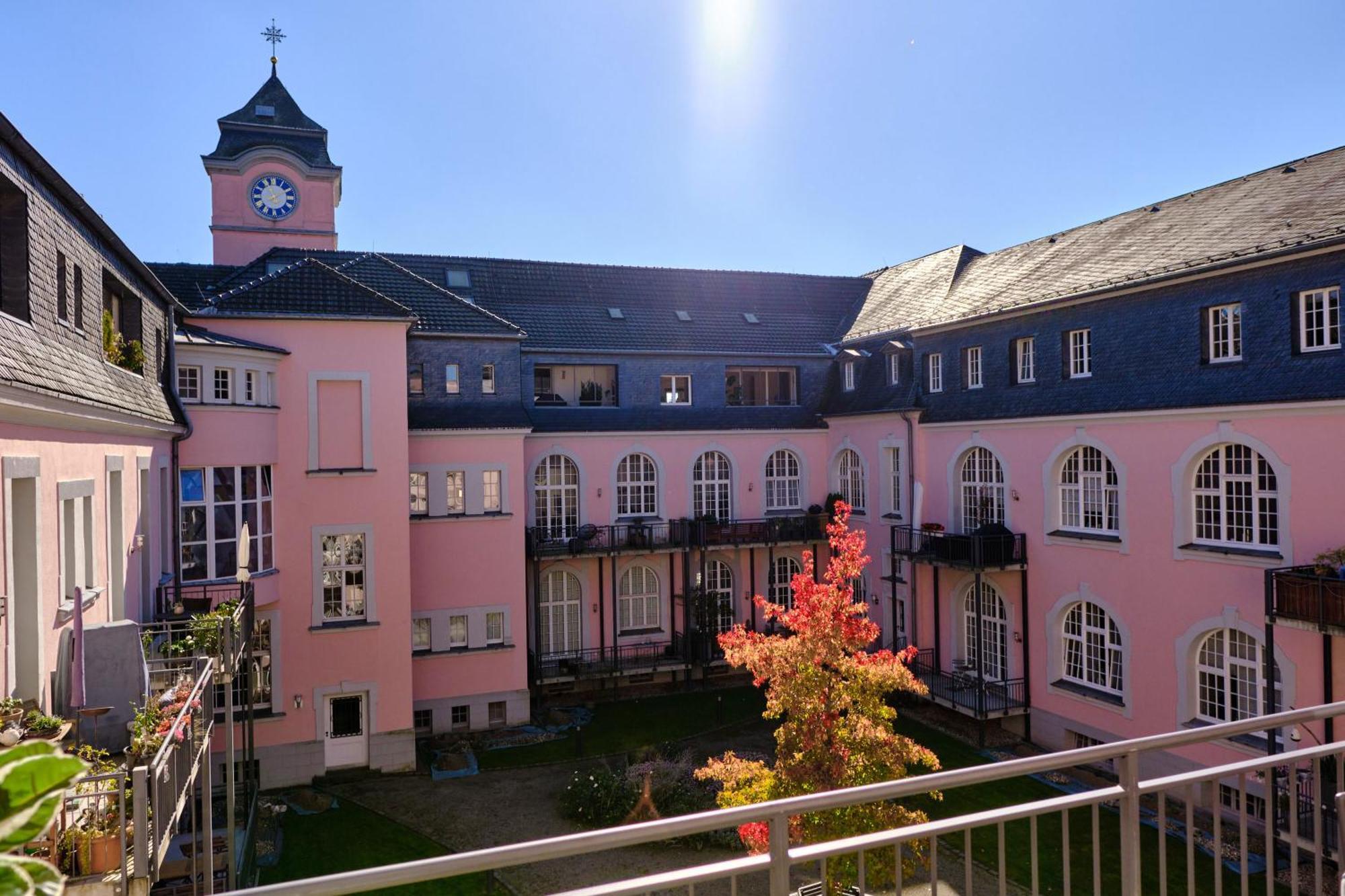 ניאוס Historisches Deluxe Apartment Im Marianum מראה חיצוני תמונה