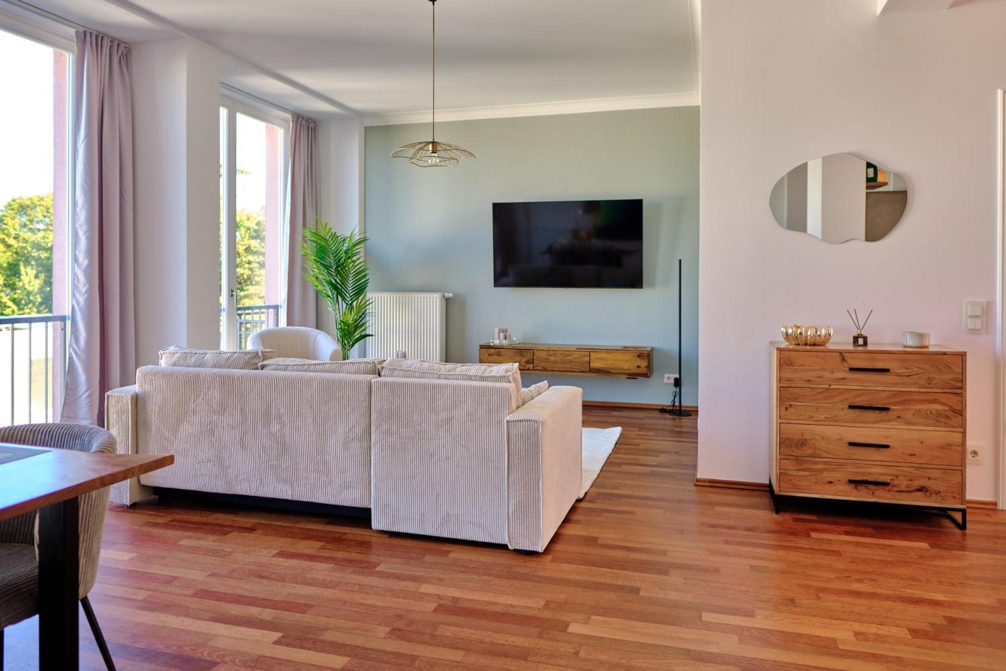ניאוס Historisches Deluxe Apartment Im Marianum מראה חיצוני תמונה