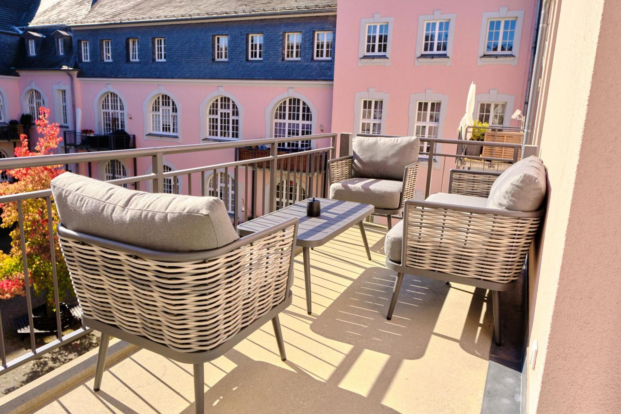 ניאוס Historisches Deluxe Apartment Im Marianum מראה חיצוני תמונה