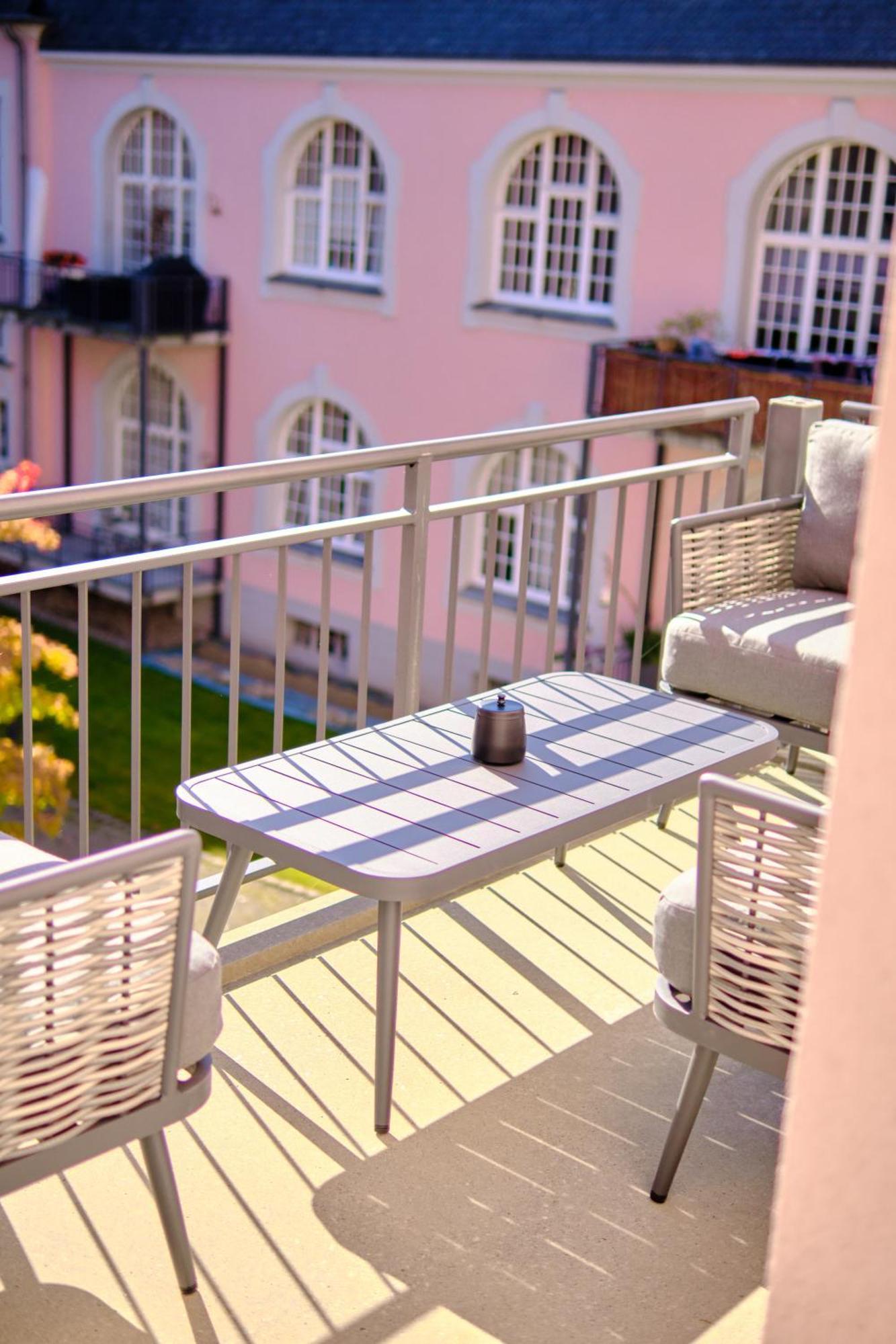 ניאוס Historisches Deluxe Apartment Im Marianum מראה חיצוני תמונה